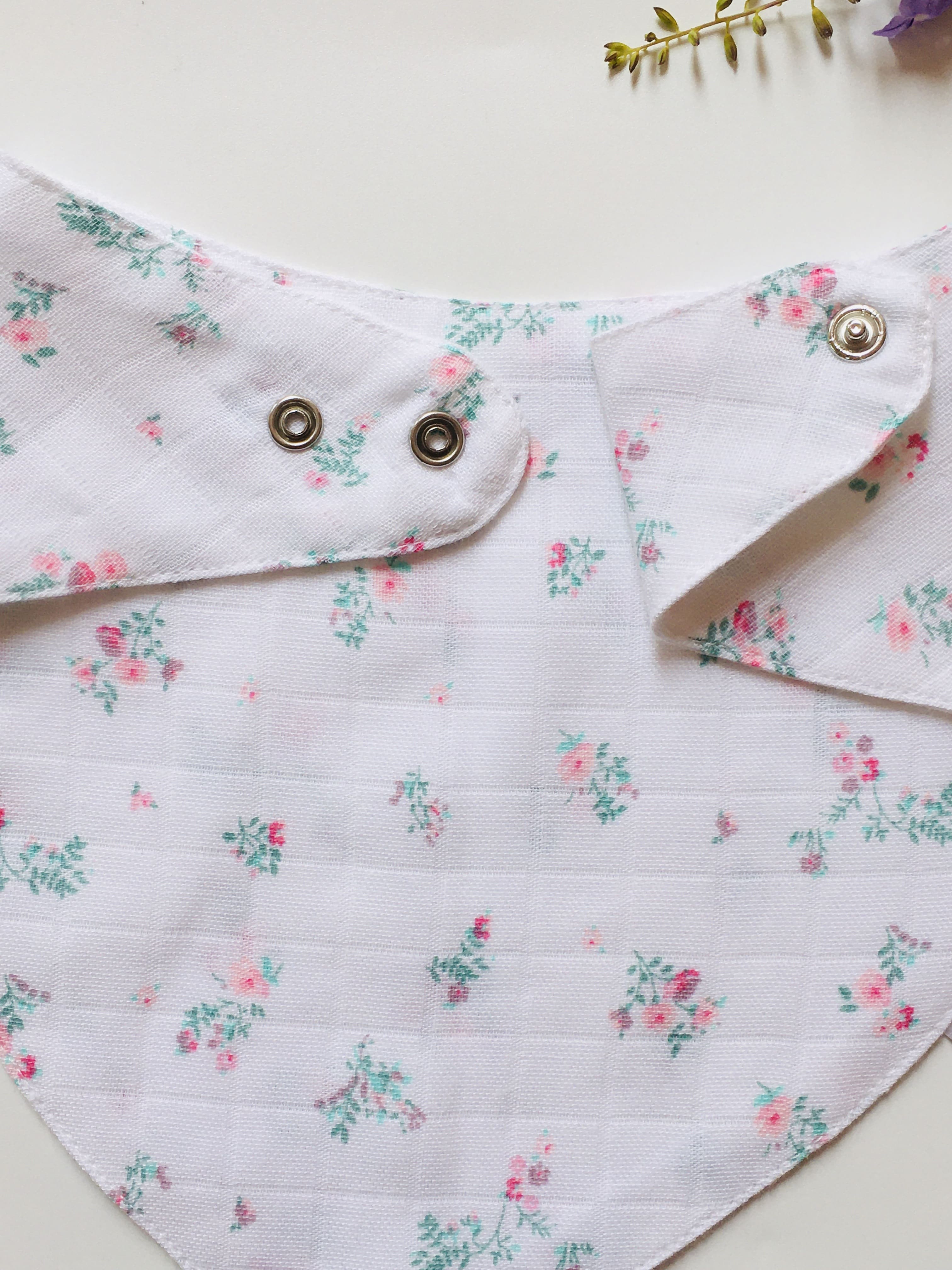 Floral -Muslin Bib